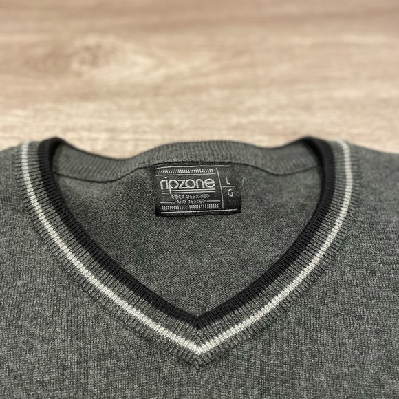 RIPZONE Mens Sweatshirt - Size L - Picture 4 of 5